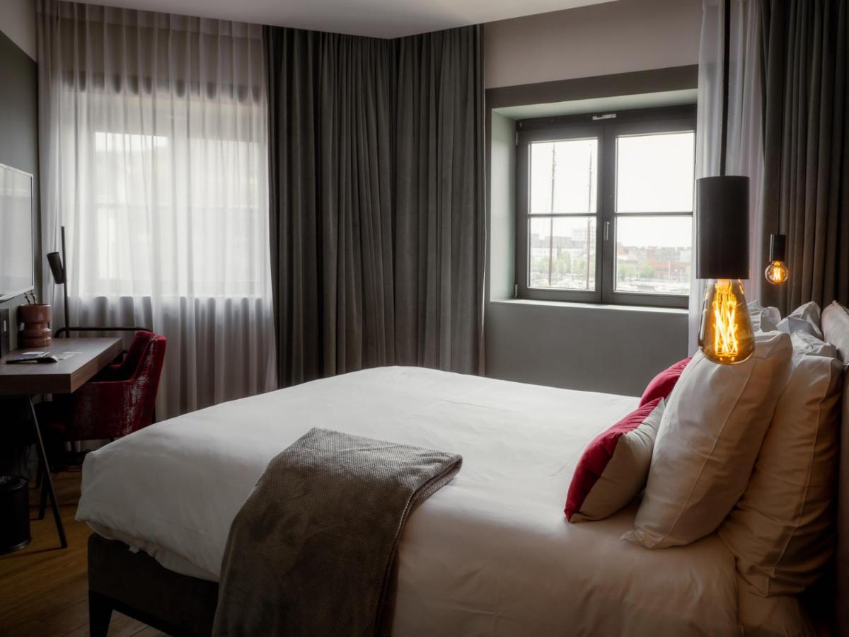 U Eat & Sleep Antwerp Hotel Exterior photo