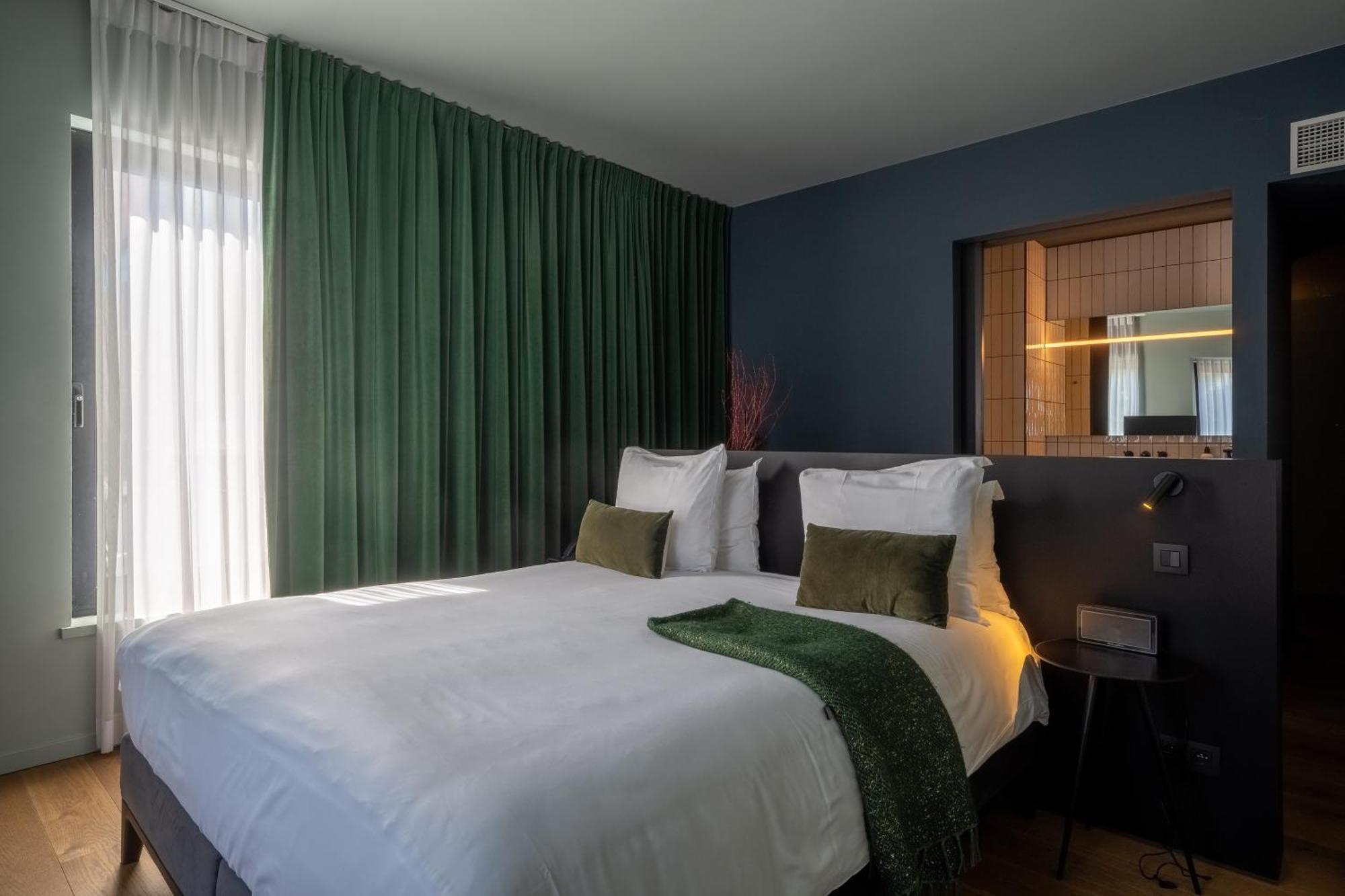 U Eat & Sleep Antwerp Hotel Exterior photo