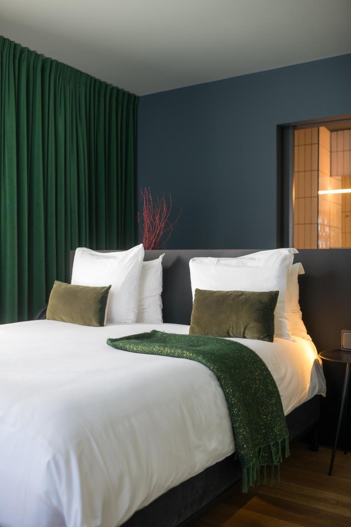 U Eat & Sleep Antwerp Hotel Exterior photo