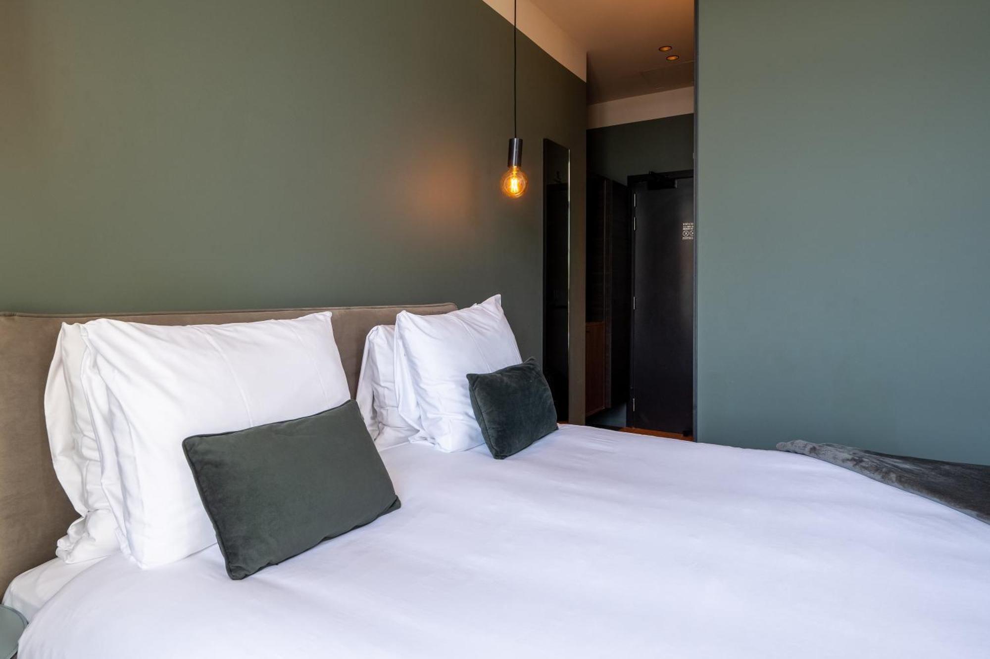 U Eat & Sleep Antwerp Hotel Exterior photo